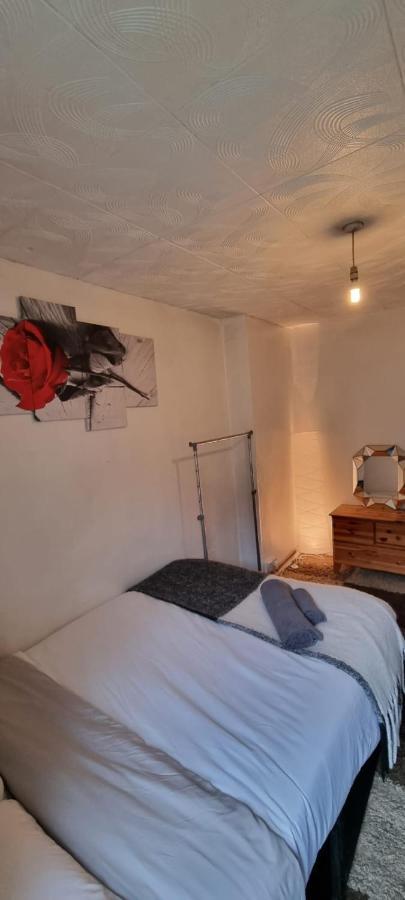 Property In Brixton 런던 외부 사진